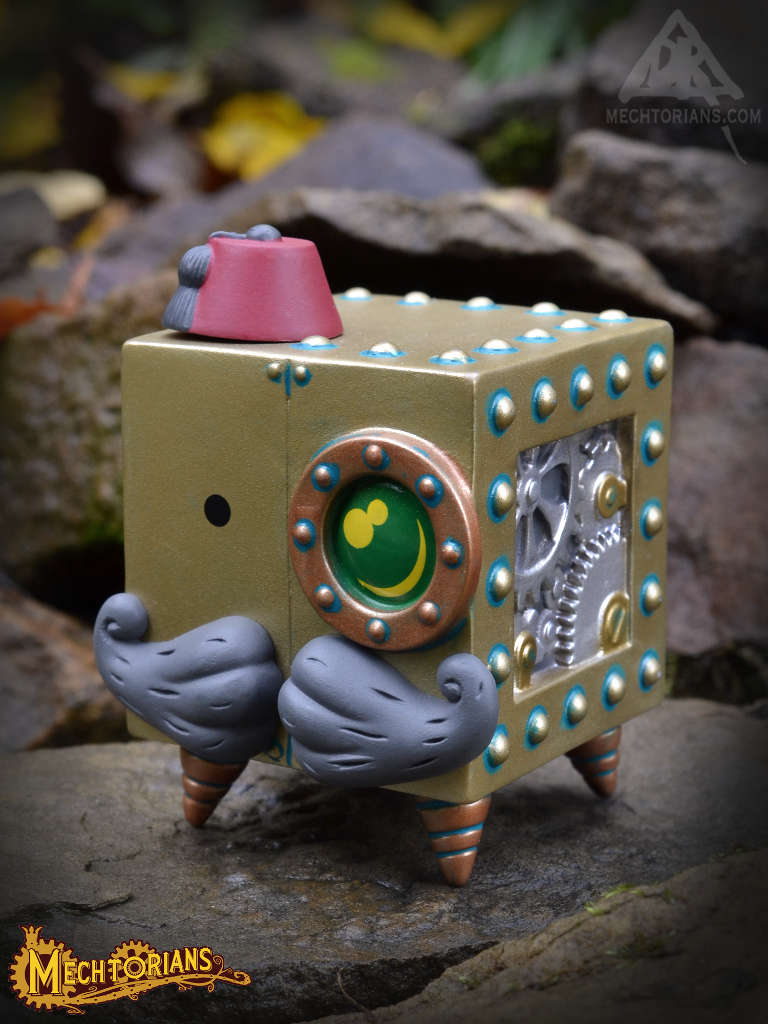 Doktor A's Mini Mechtorians vinyl figure Series 2 with Kidrobot. Colonel Rombus