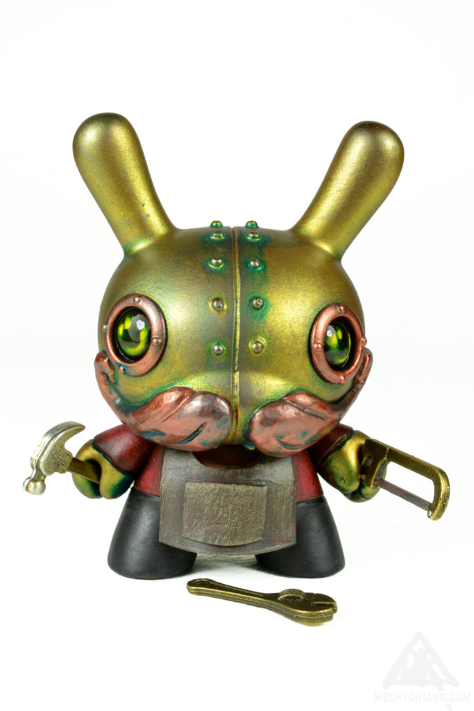 D.I.Why! Mechtorian Dunny custom by Doktor A (Bruce Whistlecraft). A Retro Futuristic robot toy.